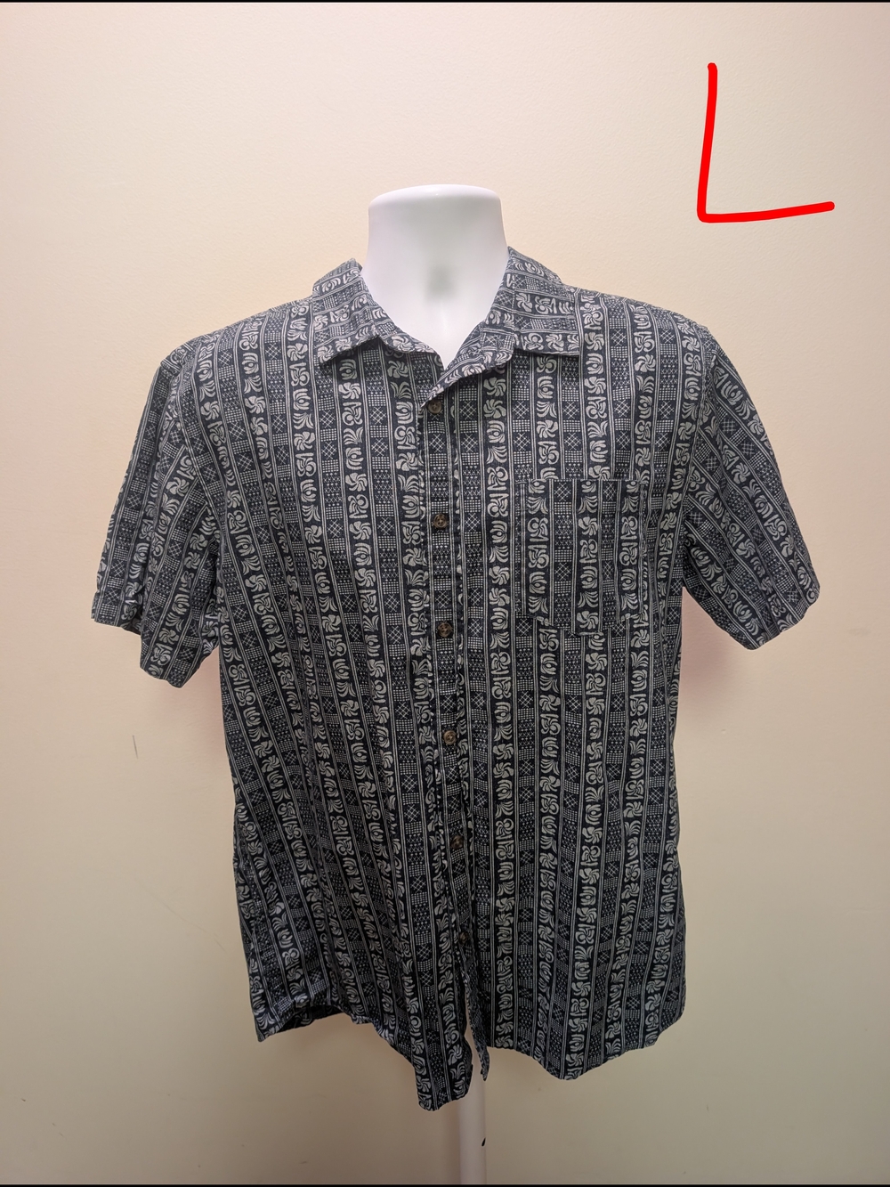 VISSLA Men's Black & Gray Vertical Pattern Short-Sleeve Button-Down